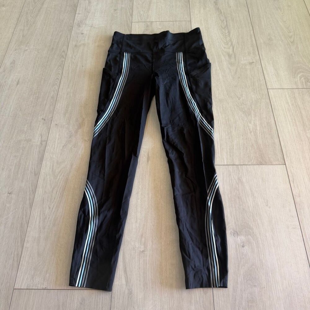 Lululemon Speed Light Tight 25" Black size 6